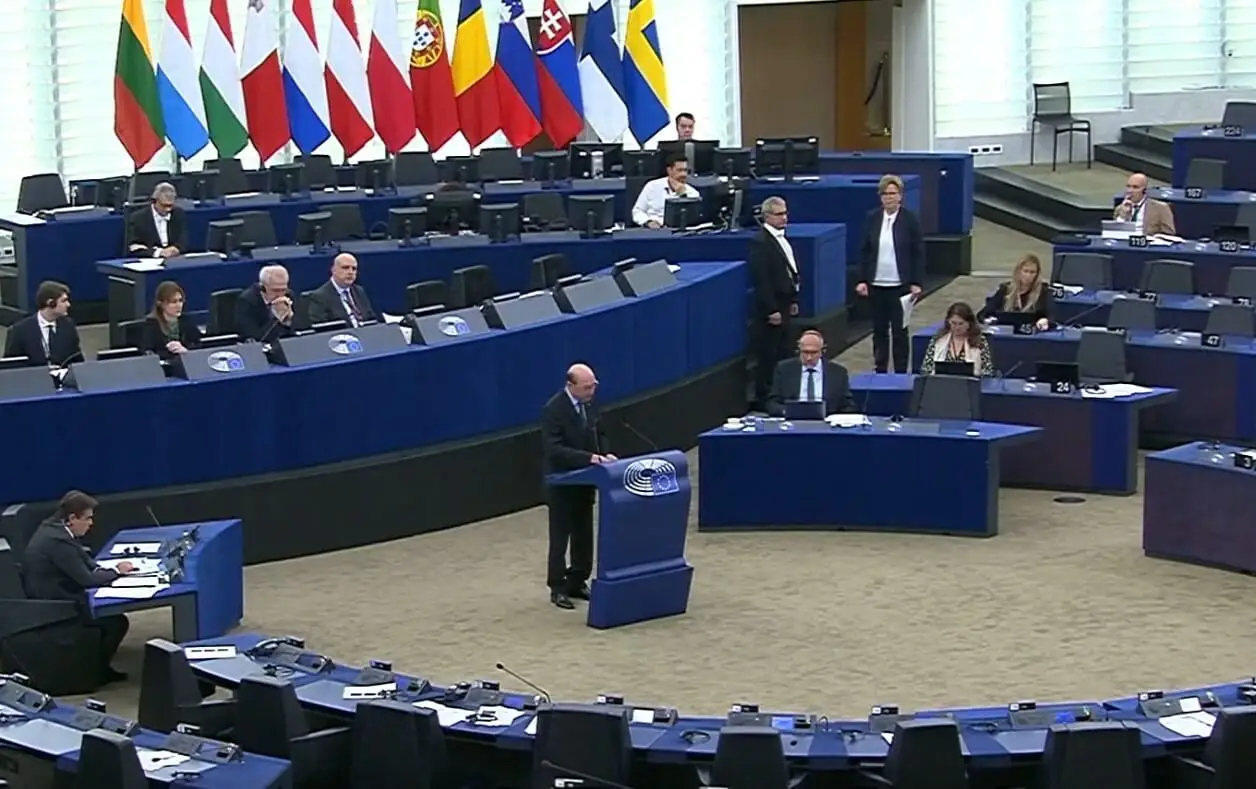 Lui Basescu i-a fost taiat microfonul la Parlamentul European