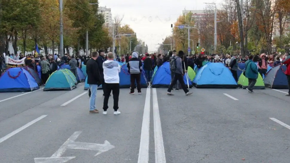 Proteste la Chisinau, Maia Sandu incalca Constitutia
