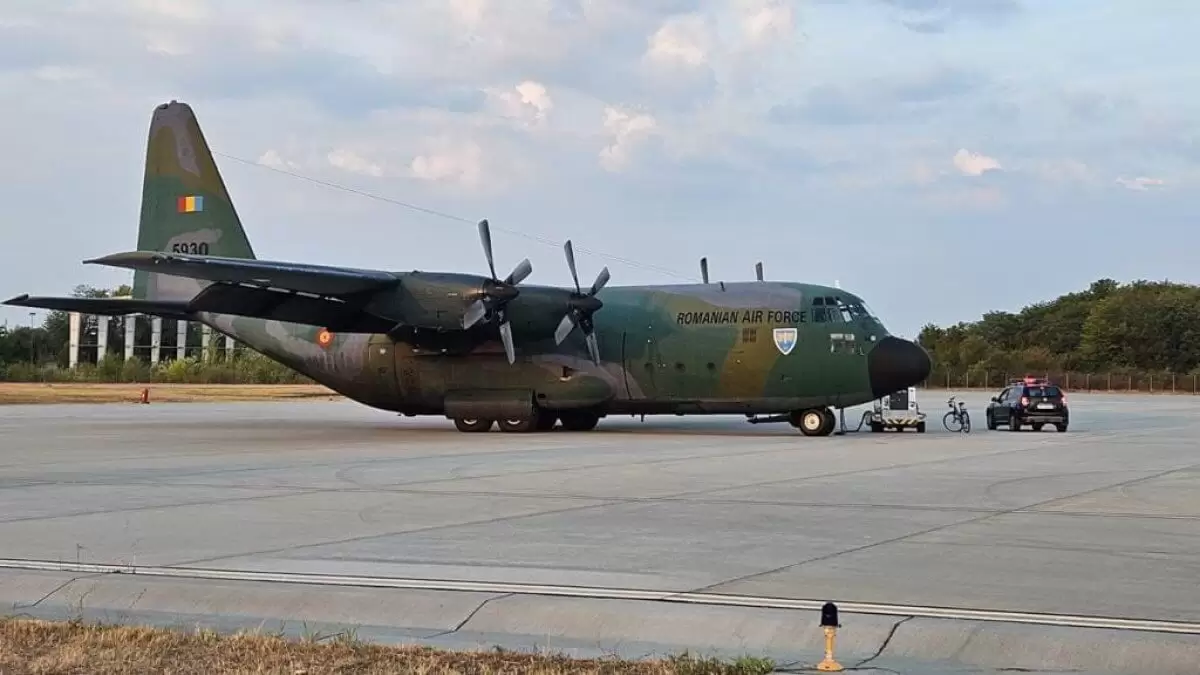 Un avion Hercules s-a defectat cand sa plece din Cairo